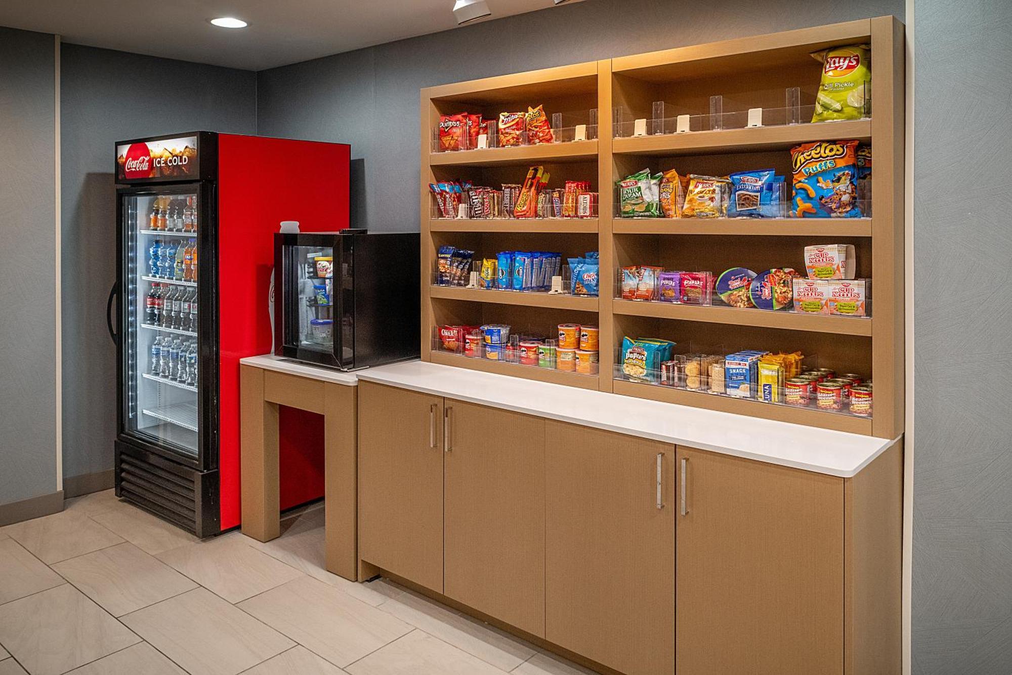 Holiday Inn Express & Suites Fairmont By Ihg Buitenkant foto