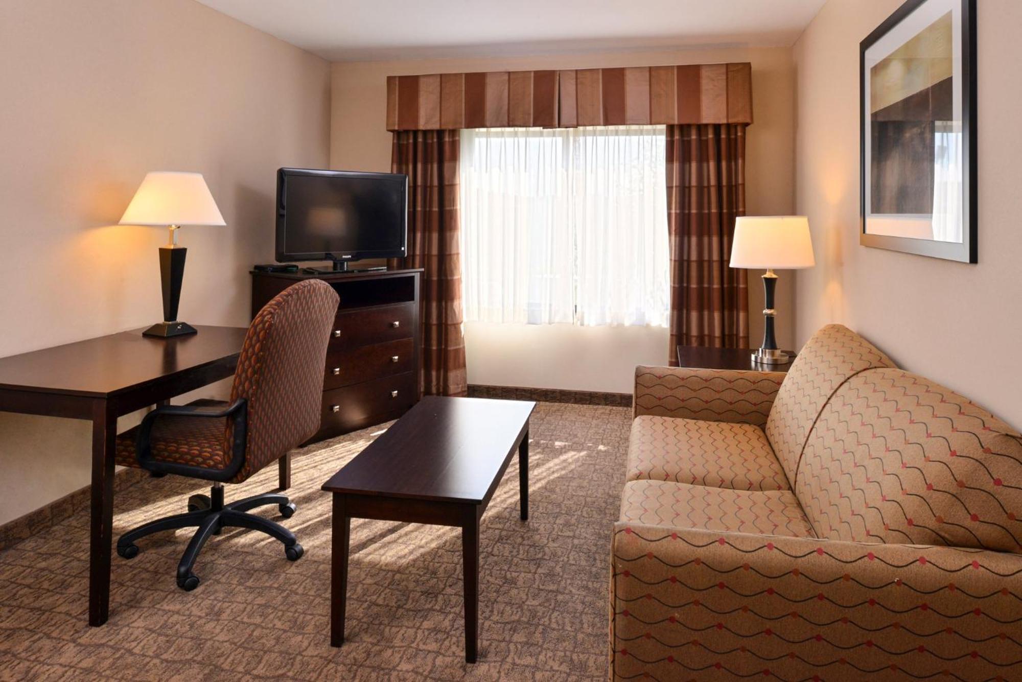 Holiday Inn Express & Suites Fairmont By Ihg Buitenkant foto