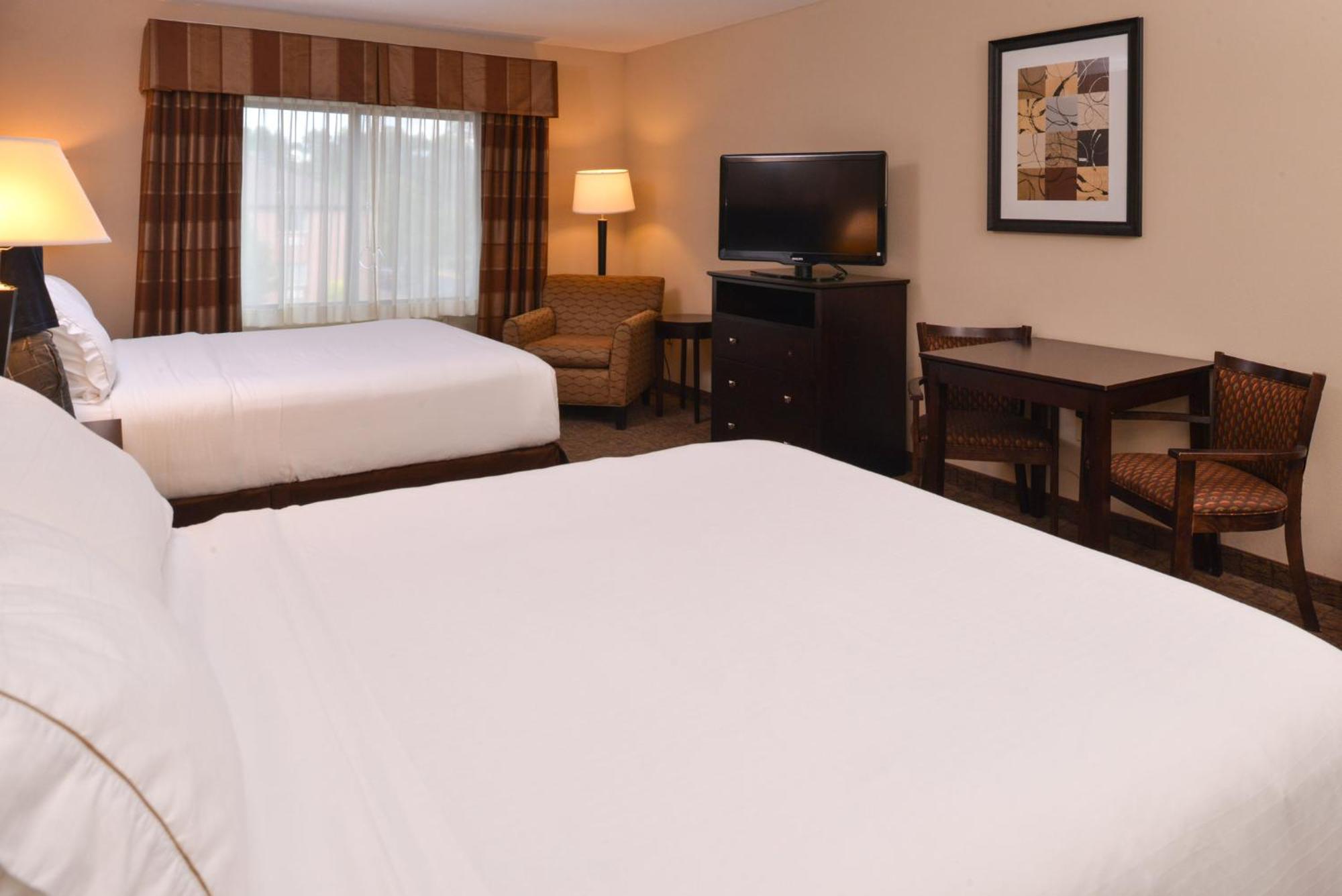 Holiday Inn Express & Suites Fairmont By Ihg Buitenkant foto